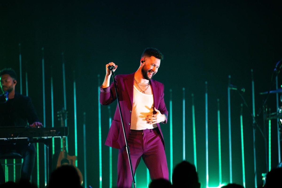calumscott's tweet photo. Cali.. ♥️ first week of shows of my world tour with you has been incredible, thank you so much. x https://t.co/obeWLn2Clr