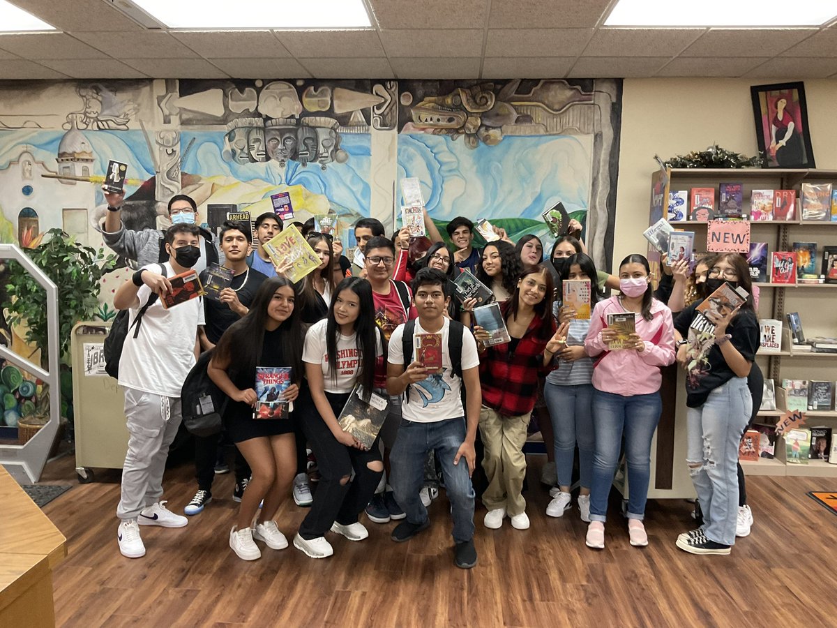 RiversideHSLibrary tweet media