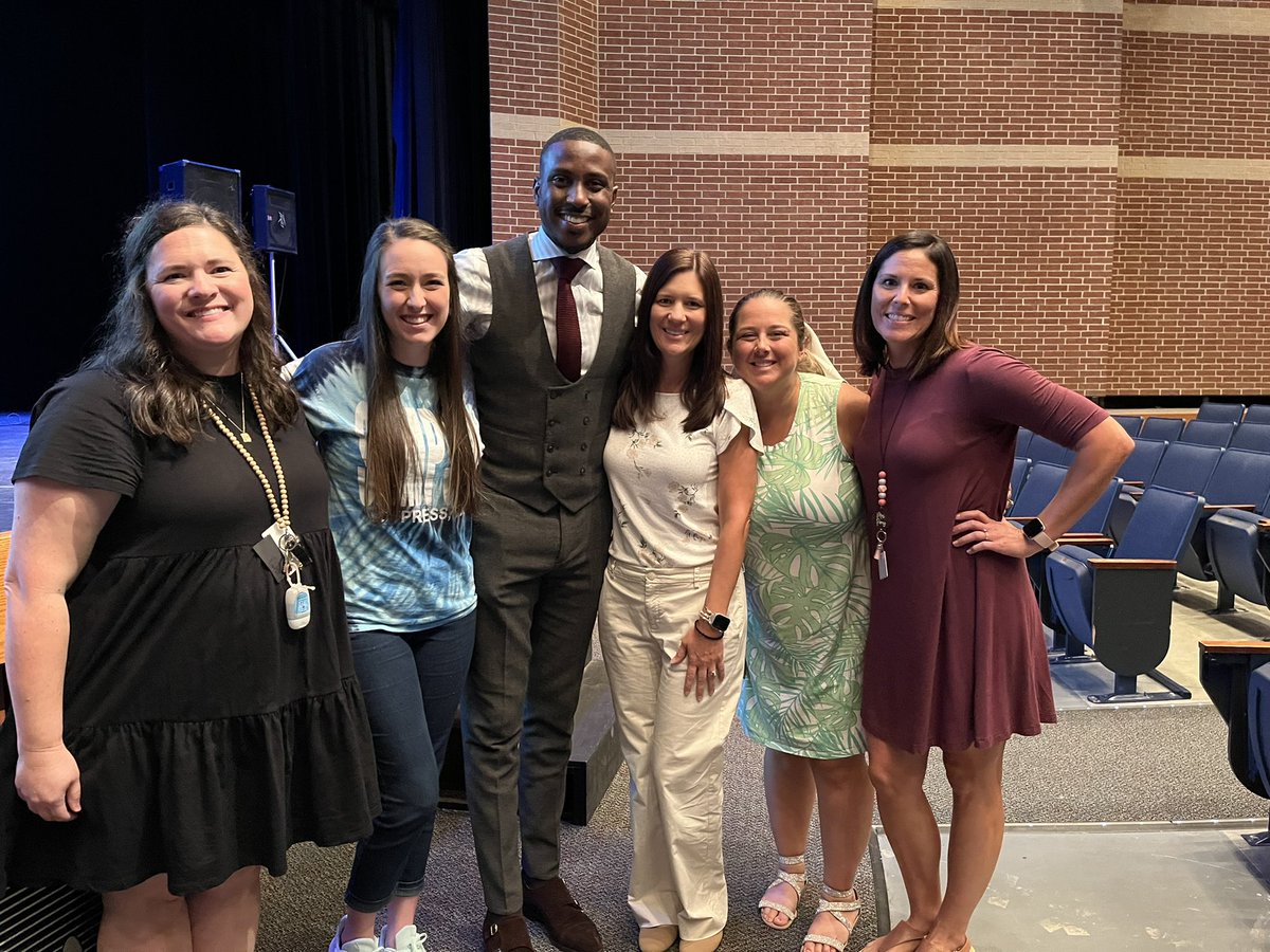 What an inspiring morning listening to Michael Bonner! <a href="/CFISDPK1/">cfisdprimary</a> <a href="/SampsonElem/">Sampson Elementary</a>