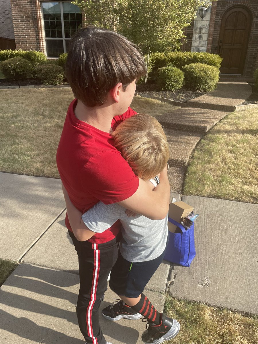 4xfelon's tweet photo. Not prepared to leave my guy… He knows I got him tho, and Ik he’s got me. Love you Bo Bo https://t.co/k9fTRdqe10