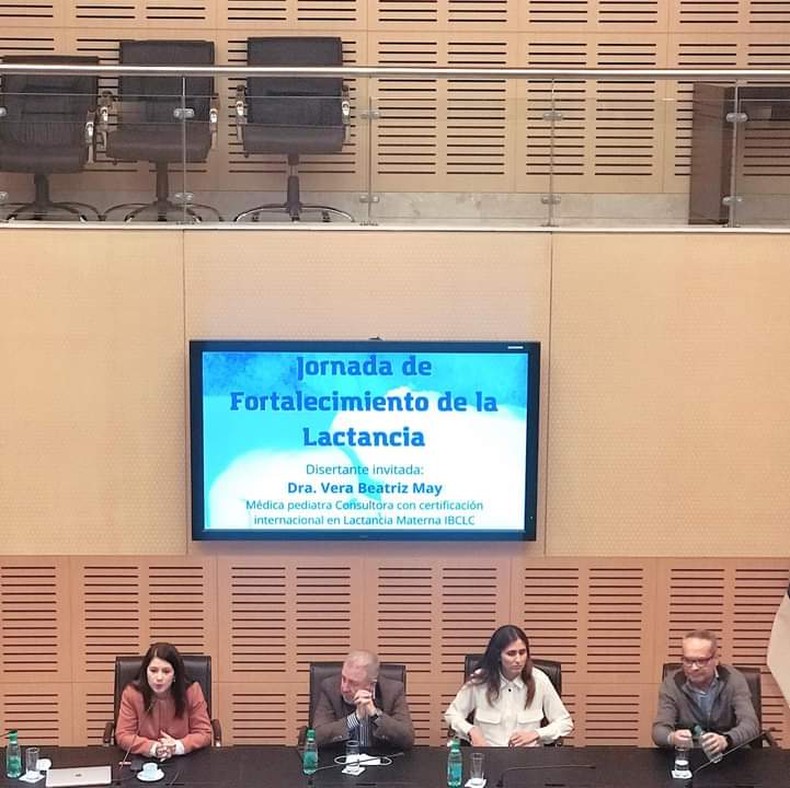 Fortalecimiento de la #LACTANCIA ✳️

Se plasmaron trabajos regionales al respecto y se disertó sobre situaciones de lactancias deseadas reales

Lic. M. Esther Zadrozne, Mercedes López y la Dra. Vera Beatriz May

Organizado por la Cámara, el HTC y el Ministerio de Salud Pública