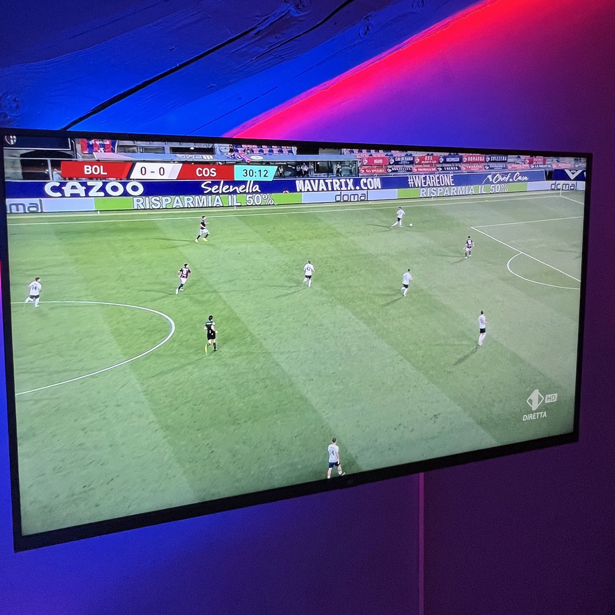 MavatrixGame's tweet photo. ⚽️⚽️⚽️ Watching the match
#ForzaBCF #WeAreOne #SerieA #calcio #BolognaCosenza #esports #mavatrix #mavatroxgame #mvx https://t.co/vp4BXg9cyg