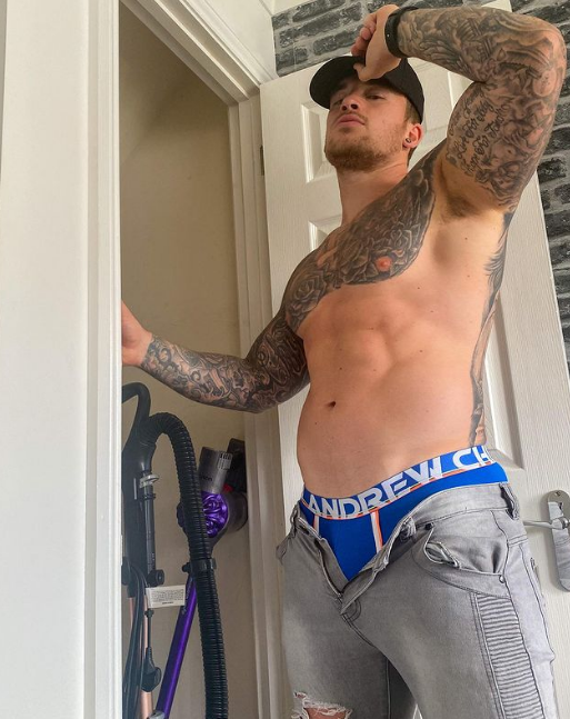 Be THE FIRST to know about our new styles!

Sign up for our emails now!
andrewchristian.com/subscribe

Model: chatts17 (Insta)