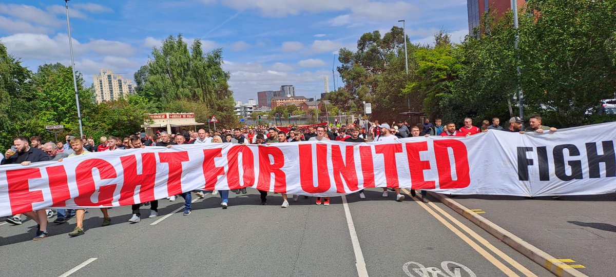 Thank you again to everyone who stood up for the traditions of our great club at Brighton yesterday. 

We are getting louder we are getting stronger against the owners that are destroying our club. 

Full update on our website 👉the1958.net/2022/08/08/tho…

Keep believing 🇾🇪