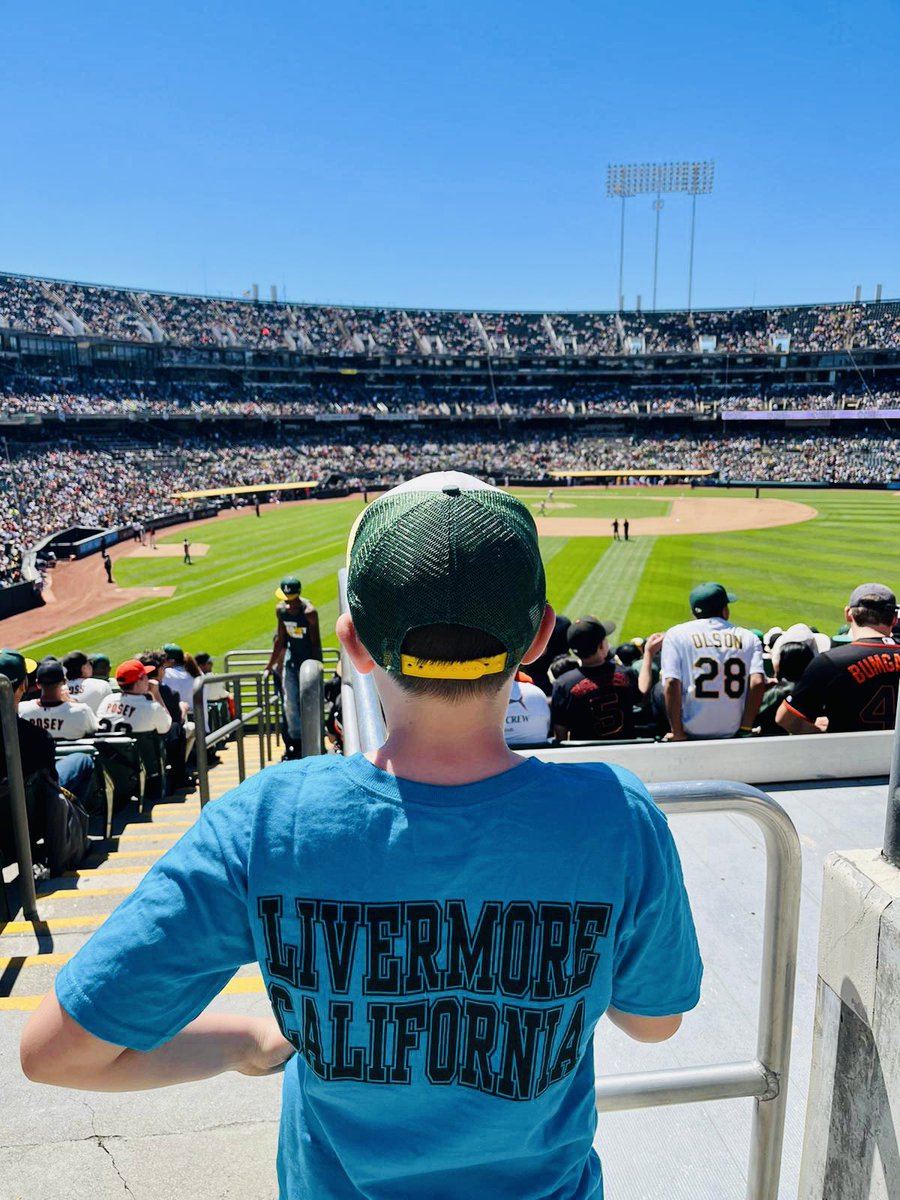 MrsOleary1814's tweet photo. Family fun at the Oakland Athletics yesterday πΊπΈπ€βΎοΈπ @Athletics #GoAs #OaklandAthletics #SummerHolidayNumberTwo #SummerTime #Summer2022 #FamilyFunInTheSun #California https://t.co/d4ixVxEpHf