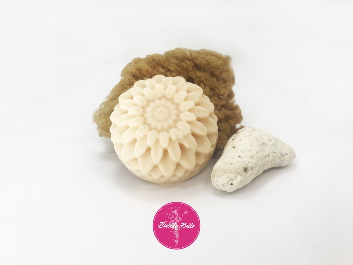BubblyBelleSoap's tweet photo. Une sélection de jolis savons dans des moules en forme de fleur.  Ils sont à petits prix dans ma boutique.

🧼🛀✨

#LaBelleetsesBulles
#BubblyBelleArtisanSoap  #savonneriemontreal #soaplady
 #barsoap #bathsoap #savonsaponifieafroid #savonartisanal https://t.co/1IhanyU1w1