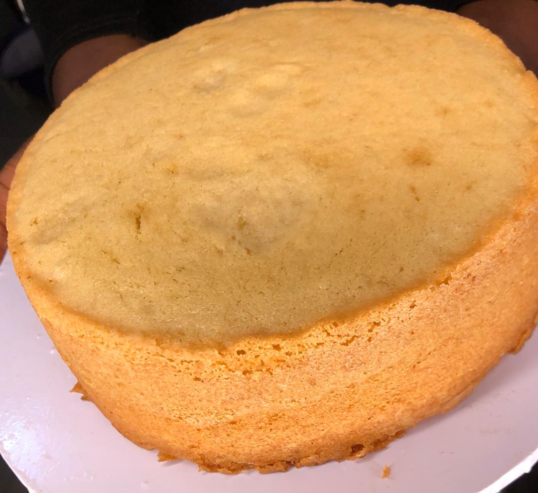 elmeda32's tweet photo. August Bake Sales !!!!
Hurray 💃🏽 Elmeda Treats is running a bake sales from the 3rd to 17th of August.
📌Get up to 20% discount on our treats. 
📌We've got super deals on all celebration cakes.🎂
📌 Free cupcakes on every referral💃🏽💃🏽
Order now
https://t.co/y9fnppHzQa https://t.co/DB2HkC45yb