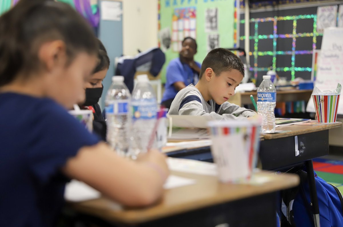 We are one week away from students returning to KCKPS, and we are here to help. Check out the KCKPS Back to School Guide here: kckschools.org/back-to-school…