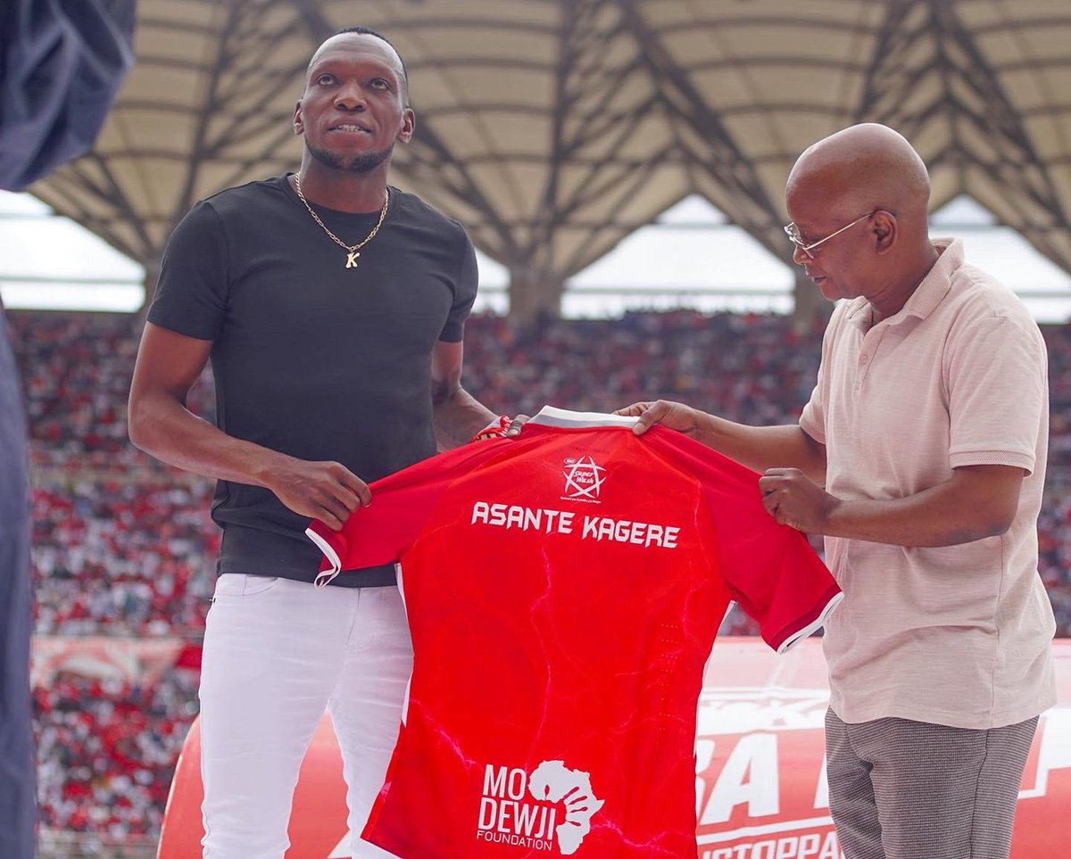 MedieKagere's tweet photo. Came as a king left as a legend. Thanks to all the simba supporters for the love ❤️ credit to my teammates and supporters for being part of my journey 🙏🙏 https://t.co/BTEGaGCHAR