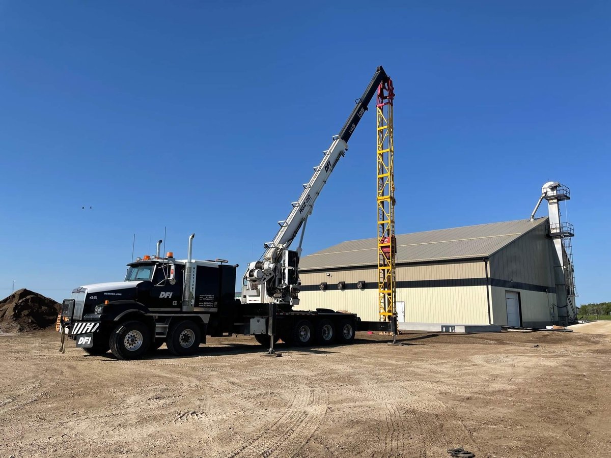 homestead_coop's tweet photo. Photo update π· The upgrade to our blending facility & fertilizer shed at our Agro site in Austin, #Manitoba continues with
@HiTechInstall. They're expected to be completed by fall. #WstCdnAg #ManitobaAg #CanadianAgriculture #Manitoba #MBFarming https://t.co/NeKBdE754C