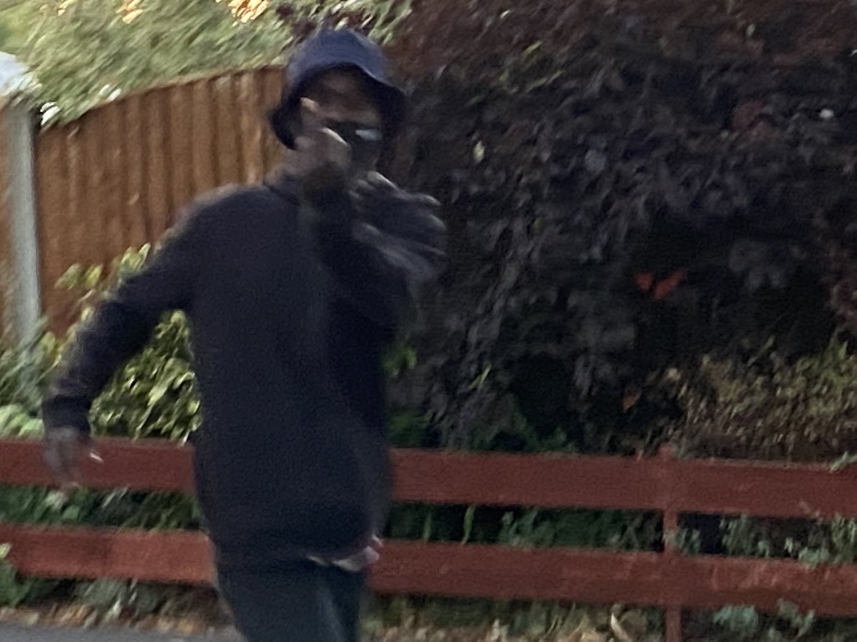 FarmRoberts's tweet photo. @WMPolice @SStaffsPolice spotted this chap acting suspiciously on our farm, he ran off and when we caught up with him he wasn’t up for talking last seen heading into Wordsley 8.45pm https://t.co/6nsgqB0xWW