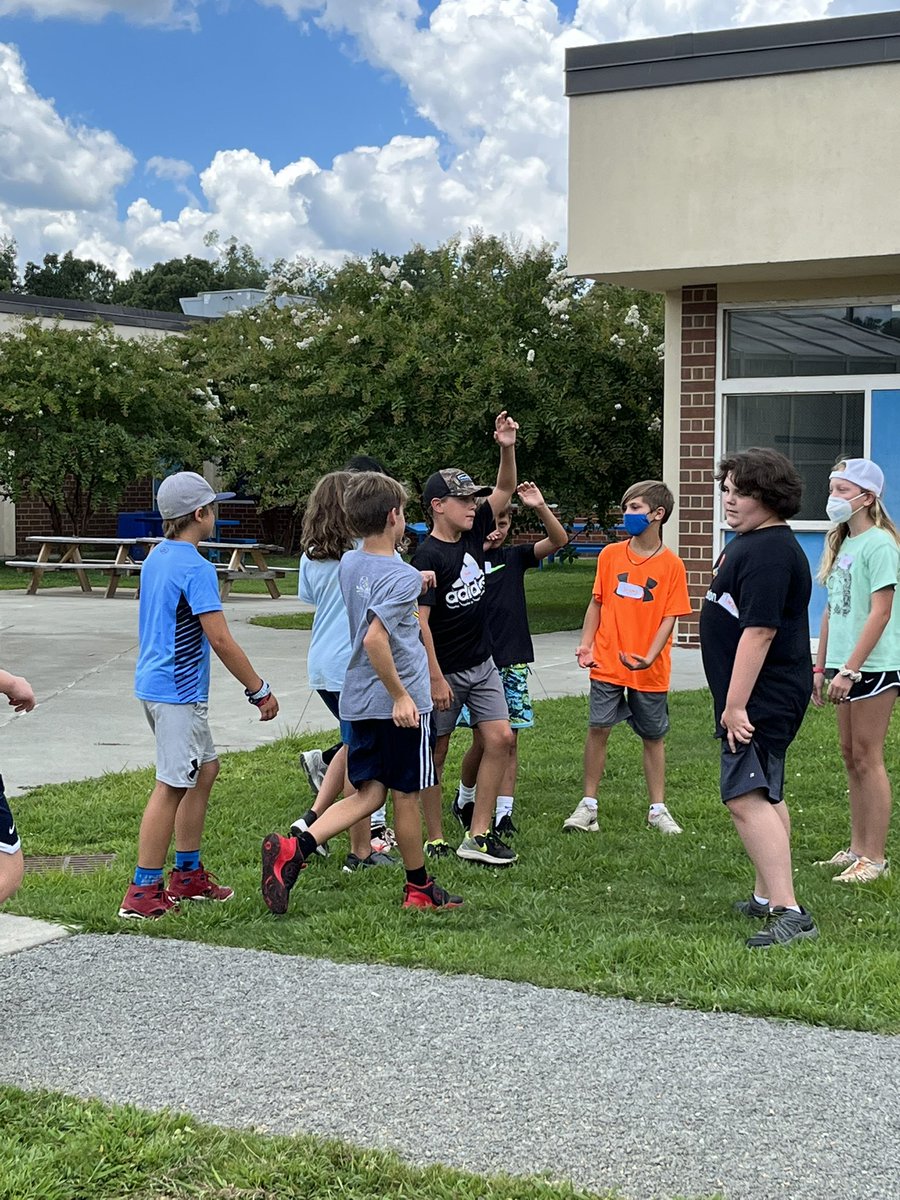 LippyScience's tweet photo. Week 2 of Middle School 101!! Great to see excitement, team building, and fun as we get ready for the new school year!! #McDougleMiddle #CHCCS https://t.co/cLn2kuXMdv