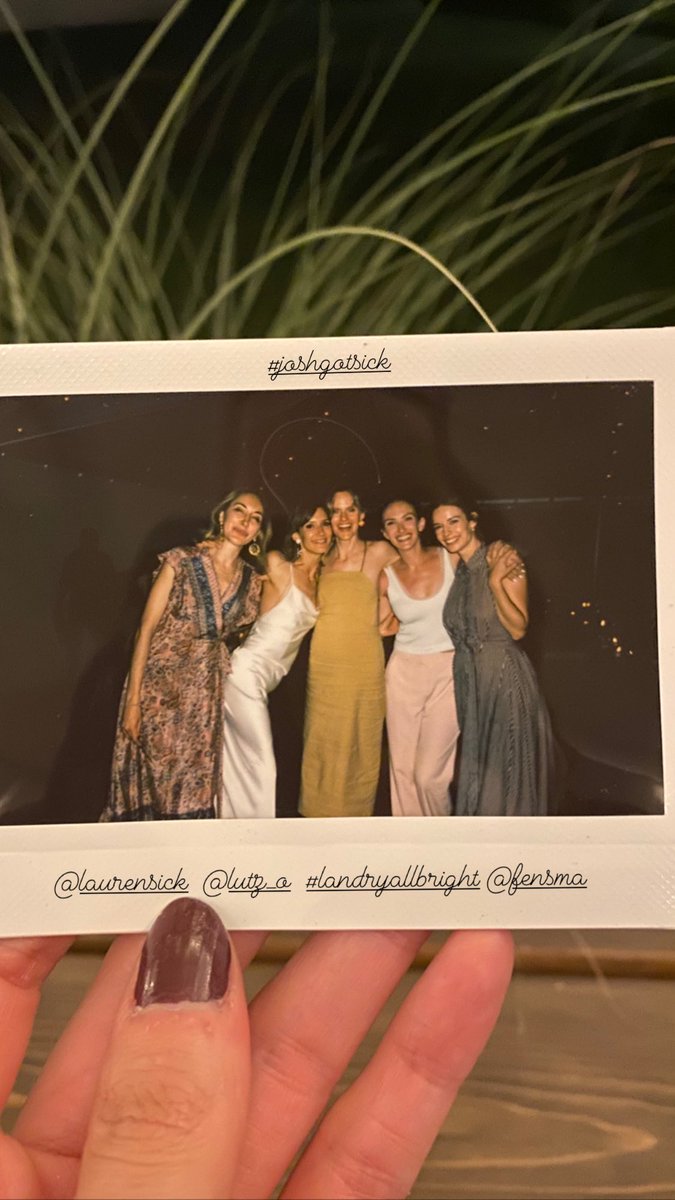 sarahnatochenny's tweet photo. Two of my hottest friends got married after over a decade of friendship in the most “duh” wedding of a lifetime. They’ve cultivated such a wonderful circle of friends and I couldn’t be more grateful to be one of them. Adore you both ❤️❤️❤️ @joshruben @laurensick #joshgotsick https://t.co/CFXR9AvBLC