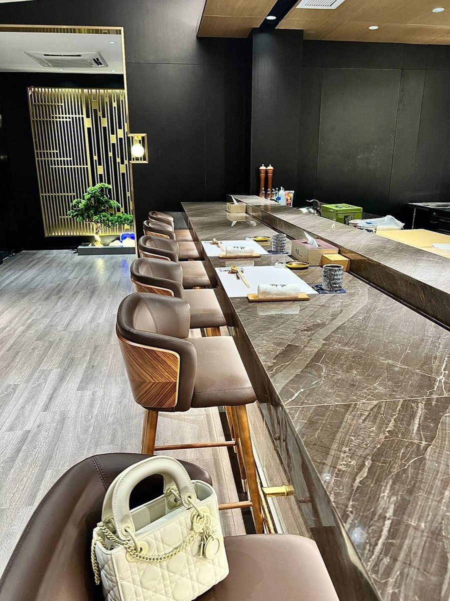 Sushi, why is there such delicate food in this world😁