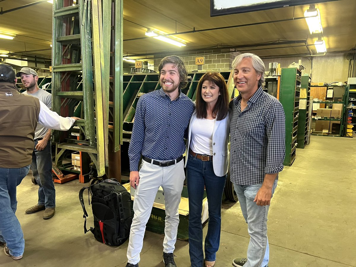 RebeccaforReal's tweet photo. Voters in Eau Claire are ready to get their friends and family out to the polls tomorrow and vote for a proven, trusted conservative to be Wisconsin’s next governor! #TakeBackWI https://t.co/TvbIrb2P58