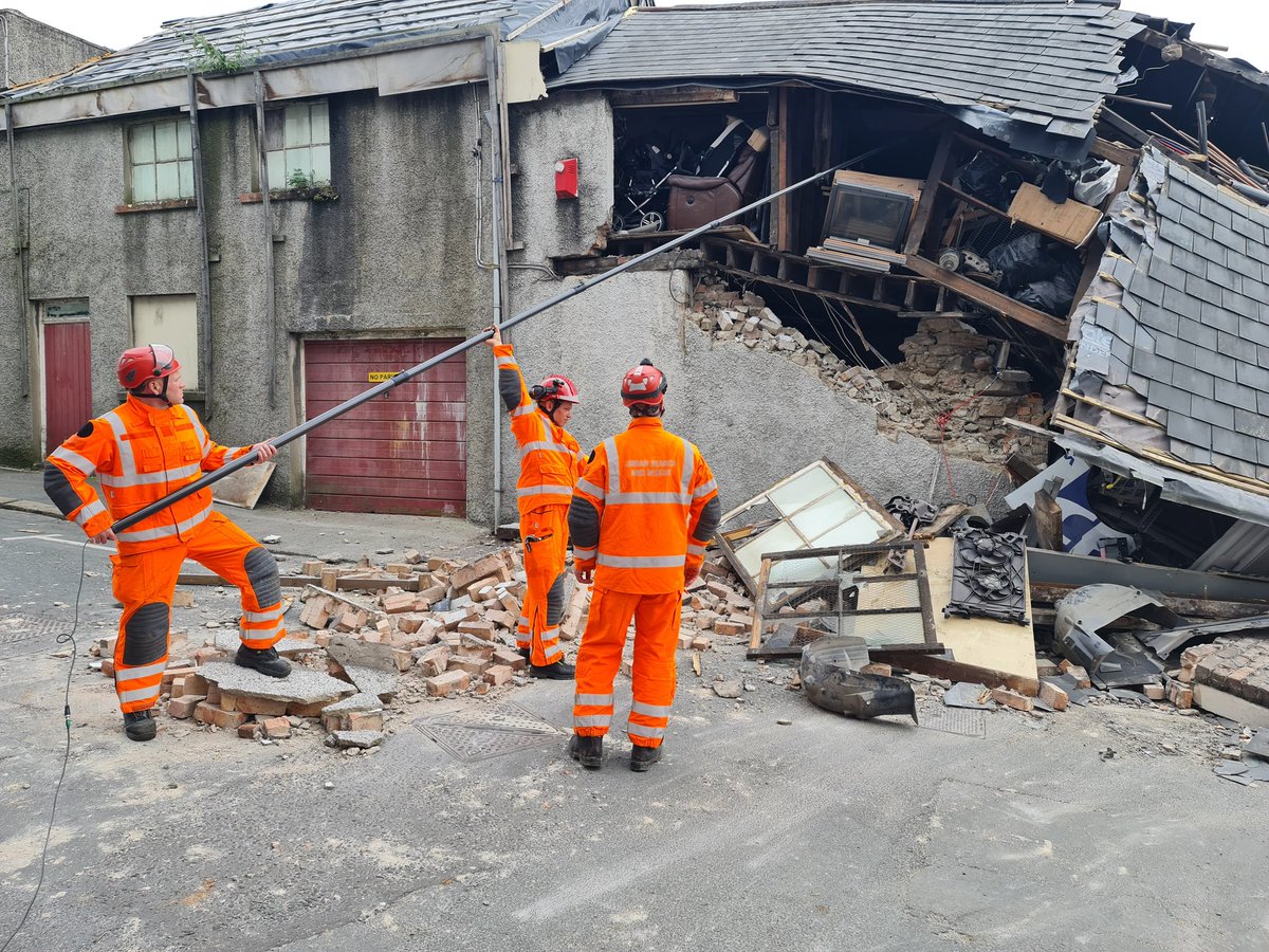 Harky01's tweet photo. Few images from the building collapse in Ards on 20th July. We did a combined canine/technical, stand off search assisted by @sardain1978 thankfully no one was involved. @FirstLook360 #rescue #USAR https://t.co/gZlt2s2Gin