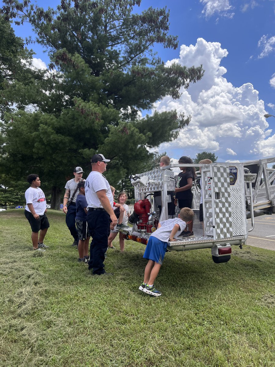 Mrs. Mitchell tweet media