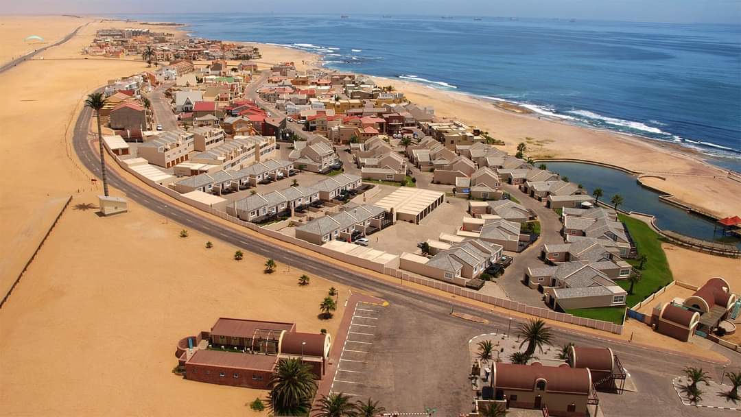 AfricaFactsZone's tweet photo. Why Namibia is one of the quietest, cleanest and most beautiful countries in Africa. https://t.co/KIH8ABsPHd