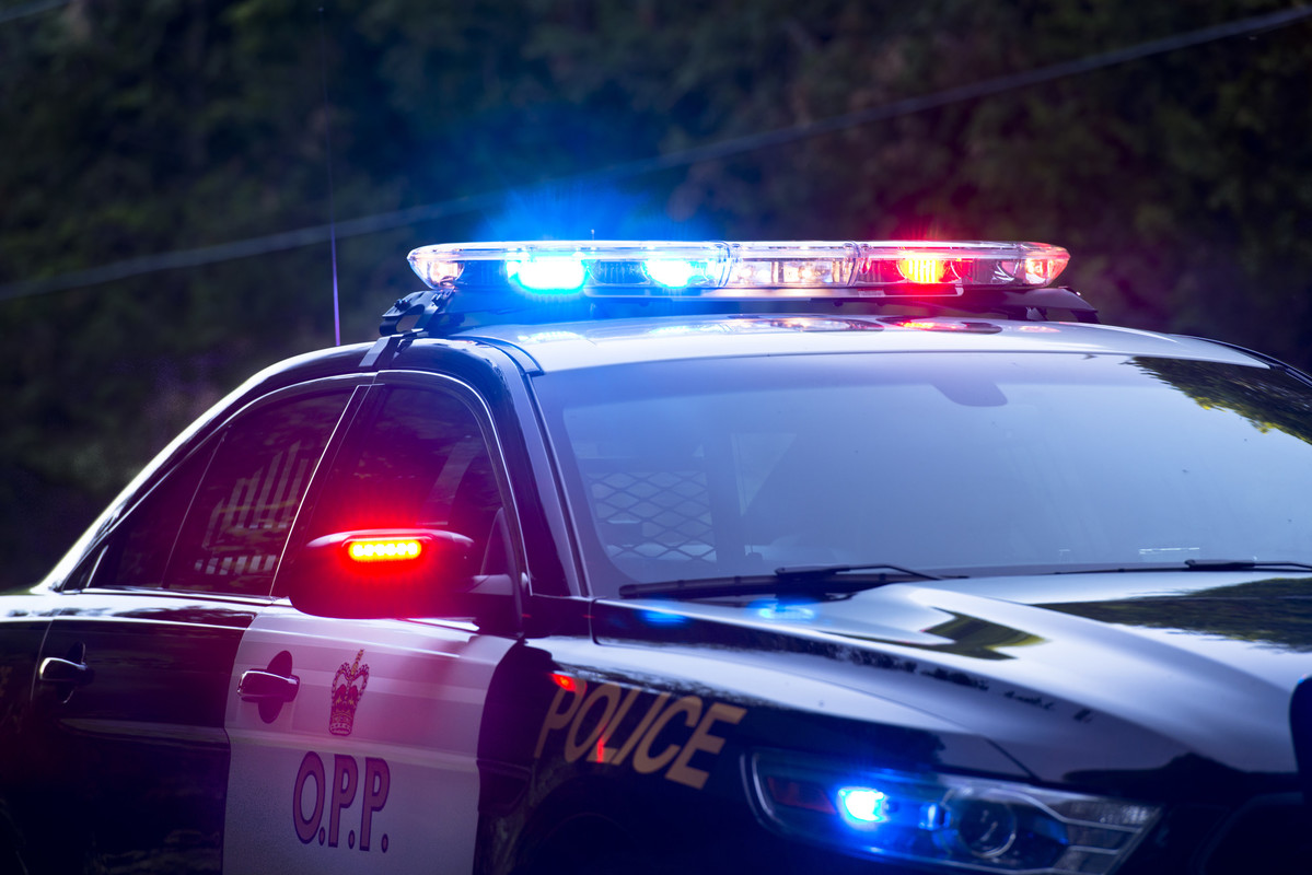 OPP_COMM_ER's tweet photo. ROAD CLOSURE: #Hwy401 Westbound between Marker 758 Upper Canada West to Marker 738 Carman Rd. Iroquois: Roadway is CLOSED. #OPP on Scene. ^ cw https://t.co/kcEV2uizfj