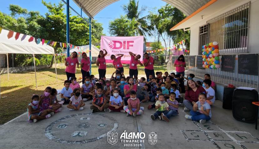 vmtv_12's tweet photo. Últimas Noticias: Cursos de Verano a través de CAI, realiza el Gobierno Municipal que encabeza Lilia Arrieta.

El Centro de Atención Infantil Comunitario "Raquel Mejía" ubicado en l ... #CursosDeVeranoATravésDeCAI #RealizaElGobiernoMunicipalQueEncabezaLiliaArrieta https://t.co/7RMMTlt0DG