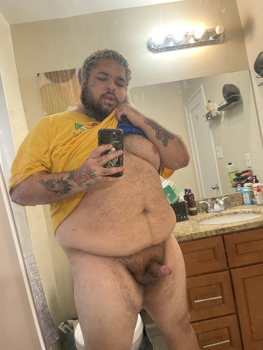tatted_teddy13's tweet photo. Like if you’d suck my nipples Retweet if you’d suck my cock #beefyguy #gaybear #bigchest #hairy #hairycub #bigbelly #pig #mansmell #muskymen #muskydick #gaypig #chubbymen #beefybears #belly #gaychub #hariycock #bushypubes https://t.co/UBdCfxyOKc