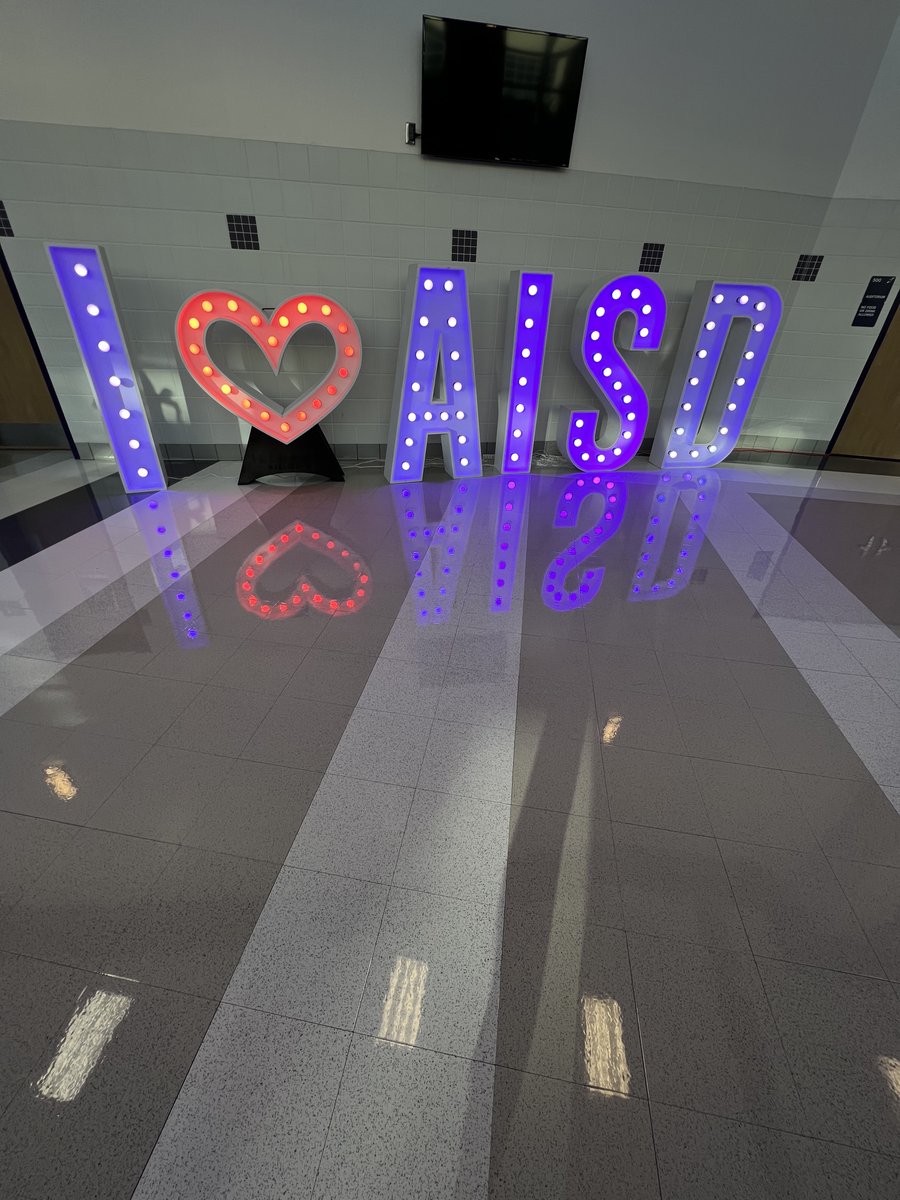 Anna_ISD's tweet photo. I 💜 AISD #iheartaisd https://t.co/AhNas8QD1s
