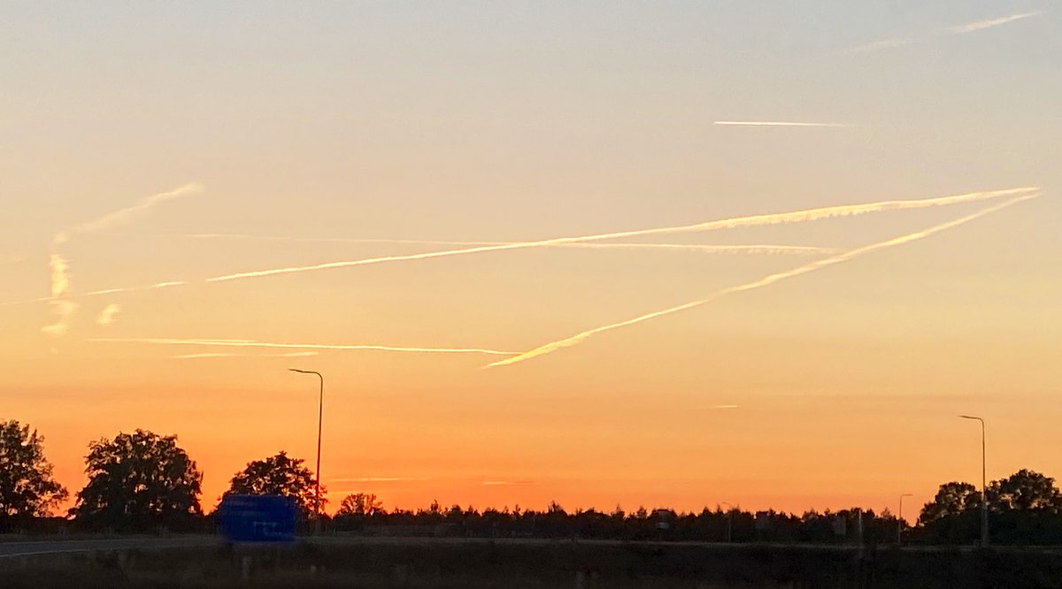 NiciC82's tweet photo. I see it everywhere now. if you know what I mean😉🚀 https://t.co/2Wr5FnSqKF