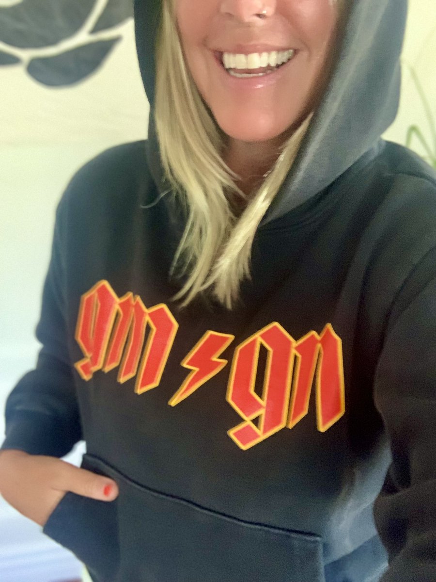 OK I NEED 10 MORE🖤⚡️❤️
Quality is Utility🙏🏼
#GMGN #Hoodie #TOONZ #ApparelCollection #AllSmiles @DegenToonz