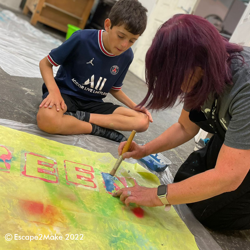 Escape2Make's tweet photo. At E2M the creativity never stops!
#ChristineStanford devised these FREE #bannermaking workshops for the #greenfestival2022
When listing what materials the group worked with she signed off by saying "but mostly their imagination"
WE LOVE THAT!
#youthcharity #supportyouth https://t.co/cRiRwmRAta