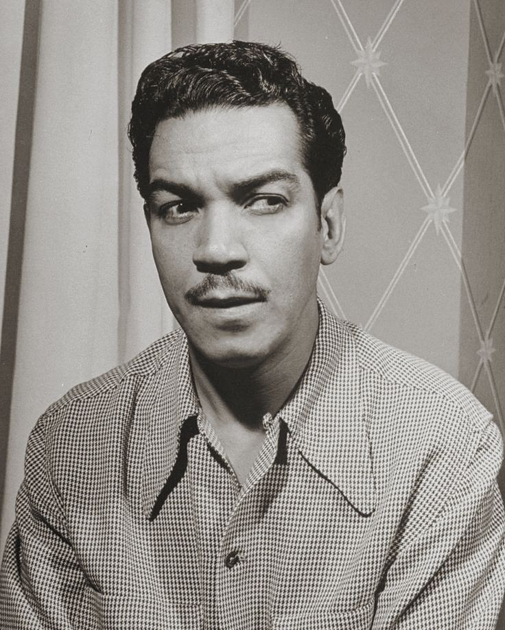 Aurora on X: "Mario Moreno aka Cantinflas was born in August 12, 1911 #botd https://t.co/lhmZ1xF7G3" / X