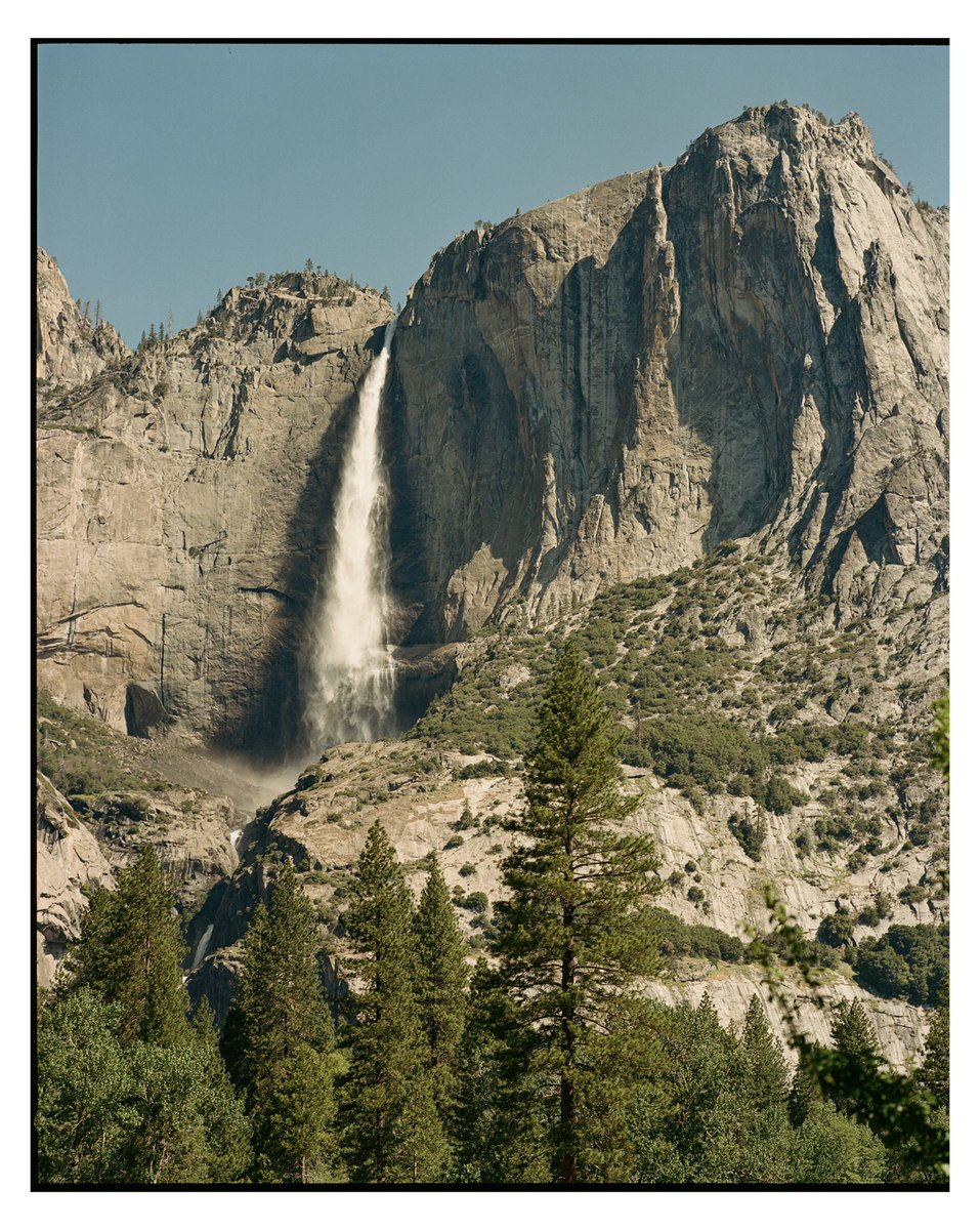 jacobetovar's tweet photo. yosemite falls on medium format, shot on the 150mm lens #mamiya7 https://t.co/Zqu8K2tZCH