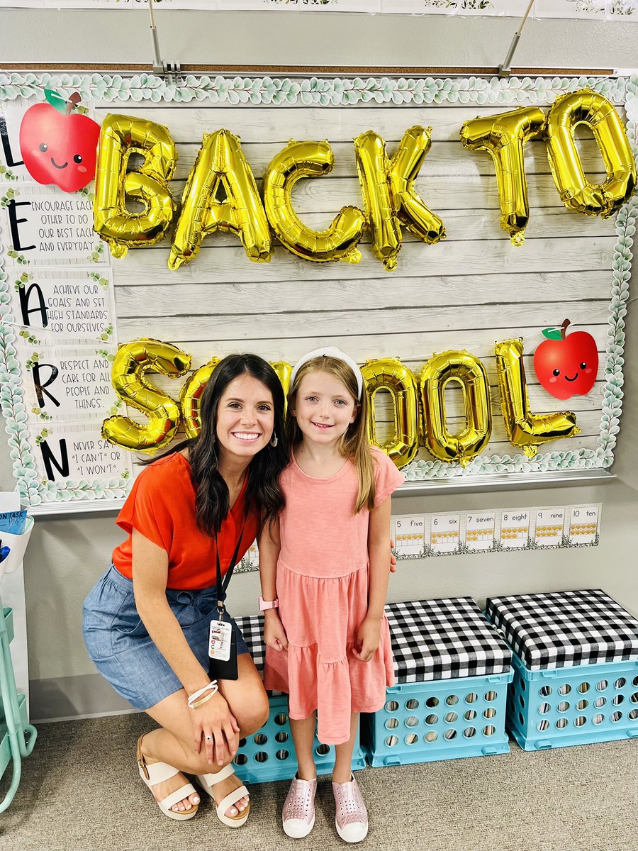 Cunningham_4th's tweet photo. What a great Meet the Teacher night! I loved meeting all my new 4th graders at @nicholsfrisco! Then raced over for my own children’s MTT at @PISDHallElem! It’s going to be a fantastic school year! https://t.co/QlSxNPIE0j