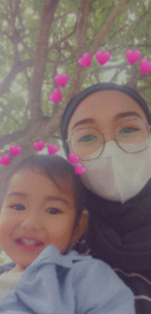 ramanadilaa's tweet photo. @awangga_hrz Udah punya anak huhhu https://t.co/aXsChQgeZ4