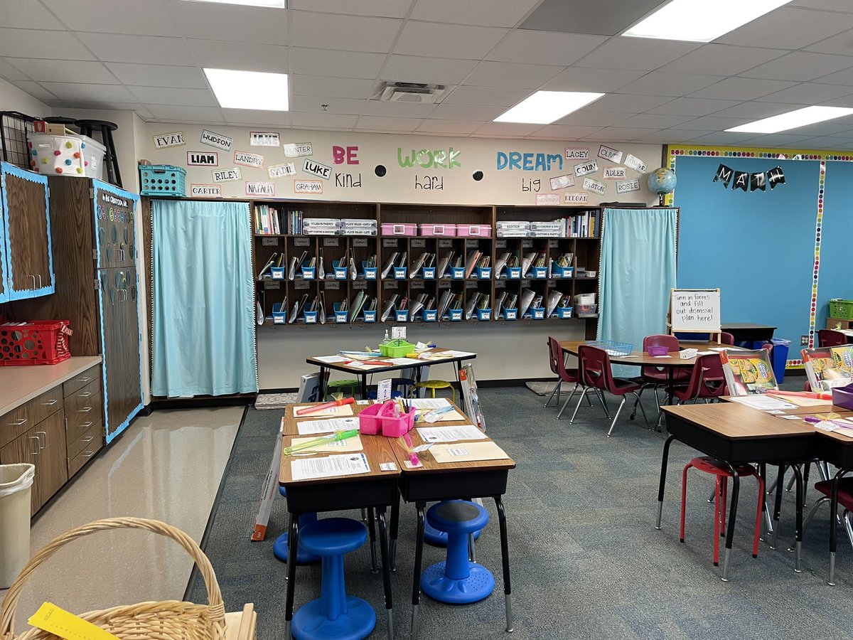 Had the best evening welcoming the newest batch of first graders in!!  We can’t wait to get started!  #ProsperProud <a href="/LightFarmsElem/">Light Farms Leaders</a>