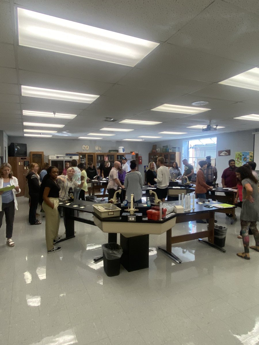 MullinsSciTchr's tweet image. What a phenomenal day with @hamcoschools Phenomenal MS Science teachers! So good to be able to work together and build our instructional practices to facilitate student sense making. #HCS_Science