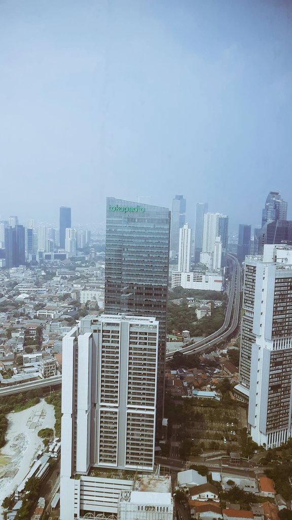 amalrsf's tweet photo. oma elly on 56th floor https://t.co/iNi67p4hij