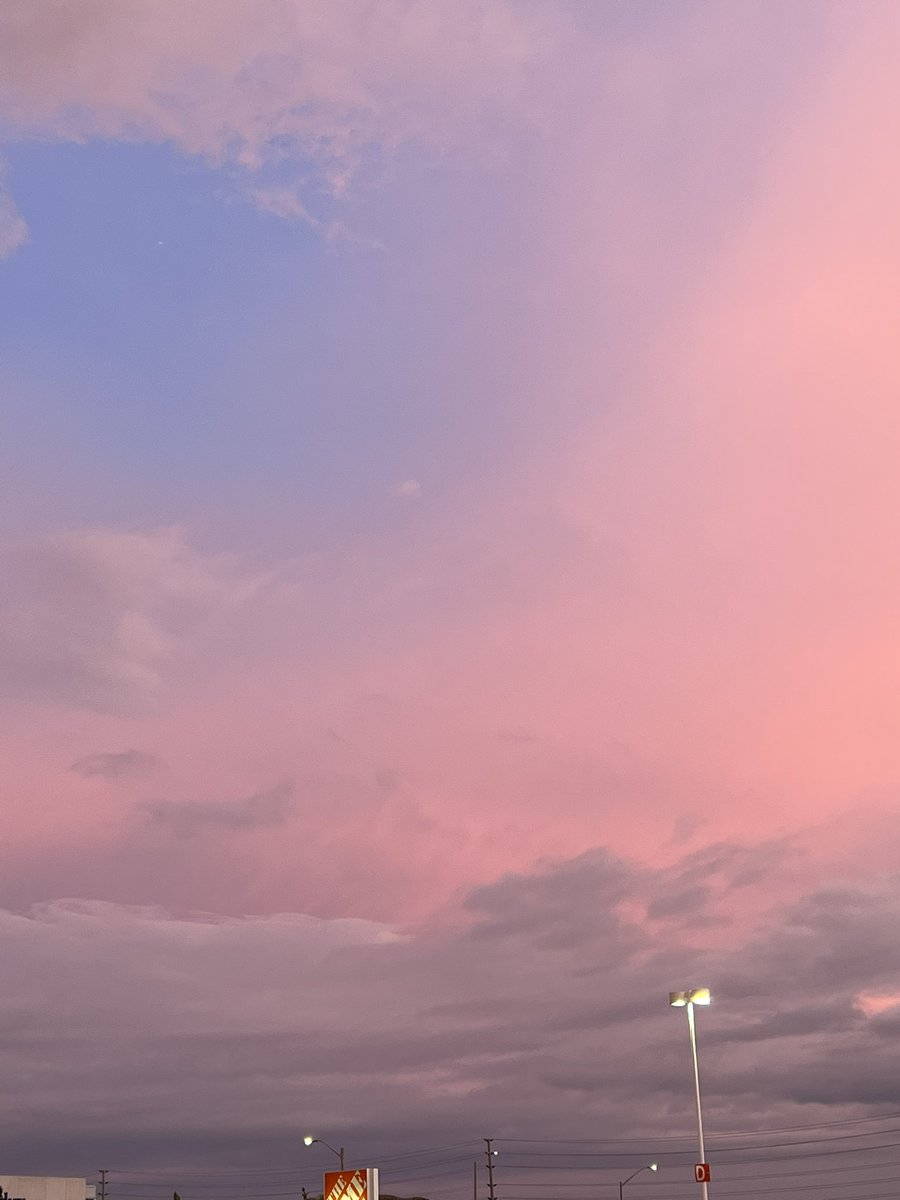 _kevinsousa's tweet image. Some pictures taken this evening at work #sky #clouds #eveningshift