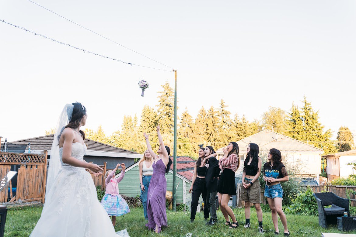 🤵🏼👰🏻‍♀️