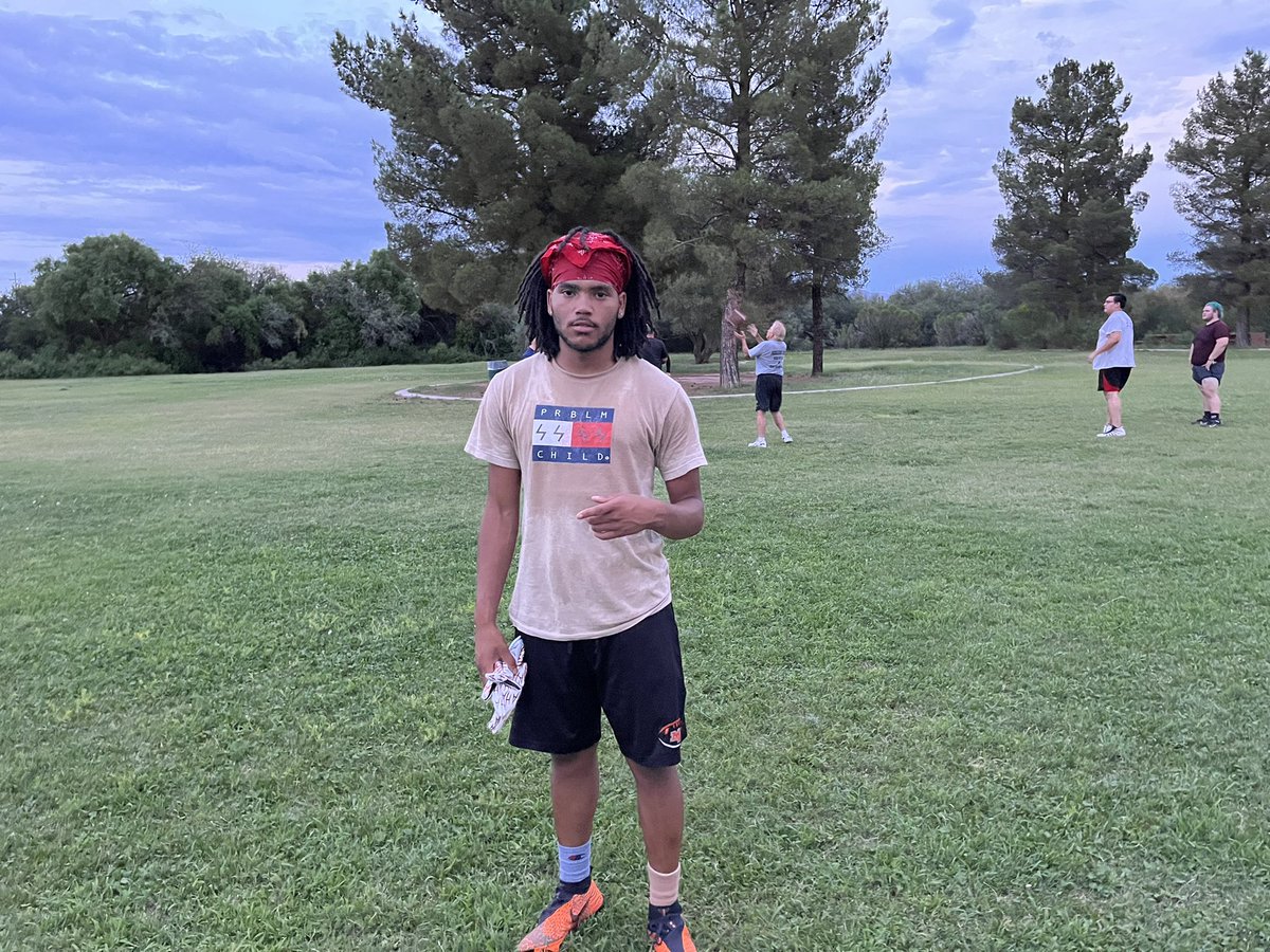 Sidewinders_FB's tweet photo. Day 1 in the books! Everybody worked hard! Shout to @mj_4rios for going above and beyond and working with a purpose today! #playeroftheday 🐍🐍 https://t.co/u1Hl31yYVG
