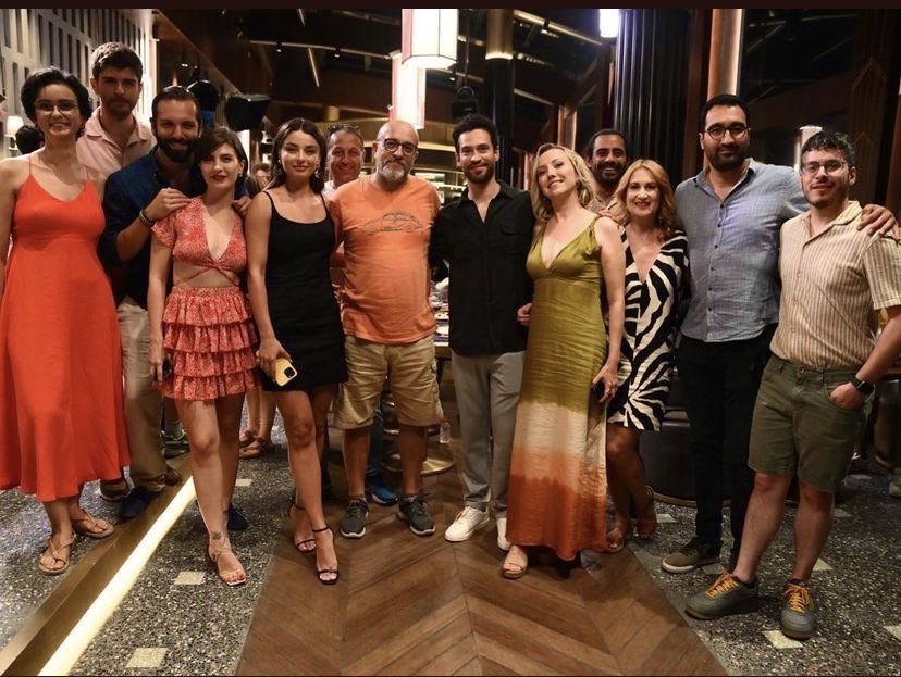 Oficialmente ha yerminado el rodaje de #Senİnandır  . Pronto veremos en accion a nuestra REINA 💙
°•☆

#AyçaAyşinTuran °•♡ #AATFC 💙