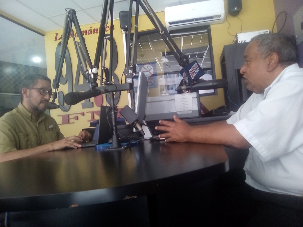 rccarlosj's tweet photo. Hoy @RNegroBlanco dirigente del Movimiento Unión y Progreso @up_carabobo estuvo invitado al Programa @enconexionradioweb conducido por el colega @jorgeisaacjimenezflores #UnionYProgreso https://t.co/ItQbFPsJ4z
