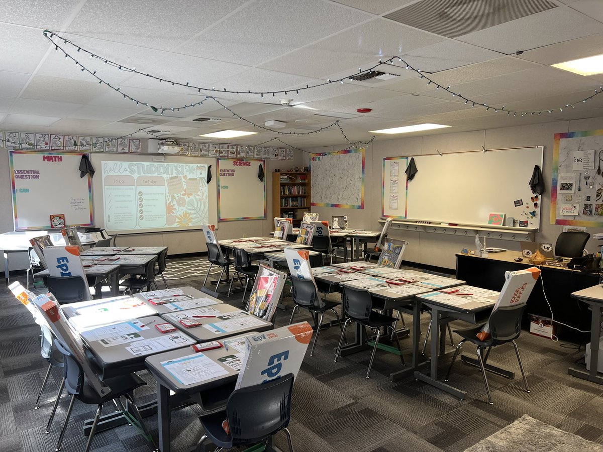 Mrs_Schaub5th's tweet photo. Ready for Meet the Teacher! ❤️ @LightFarmsElem #ProsperProud https://t.co/TOLskaMH83