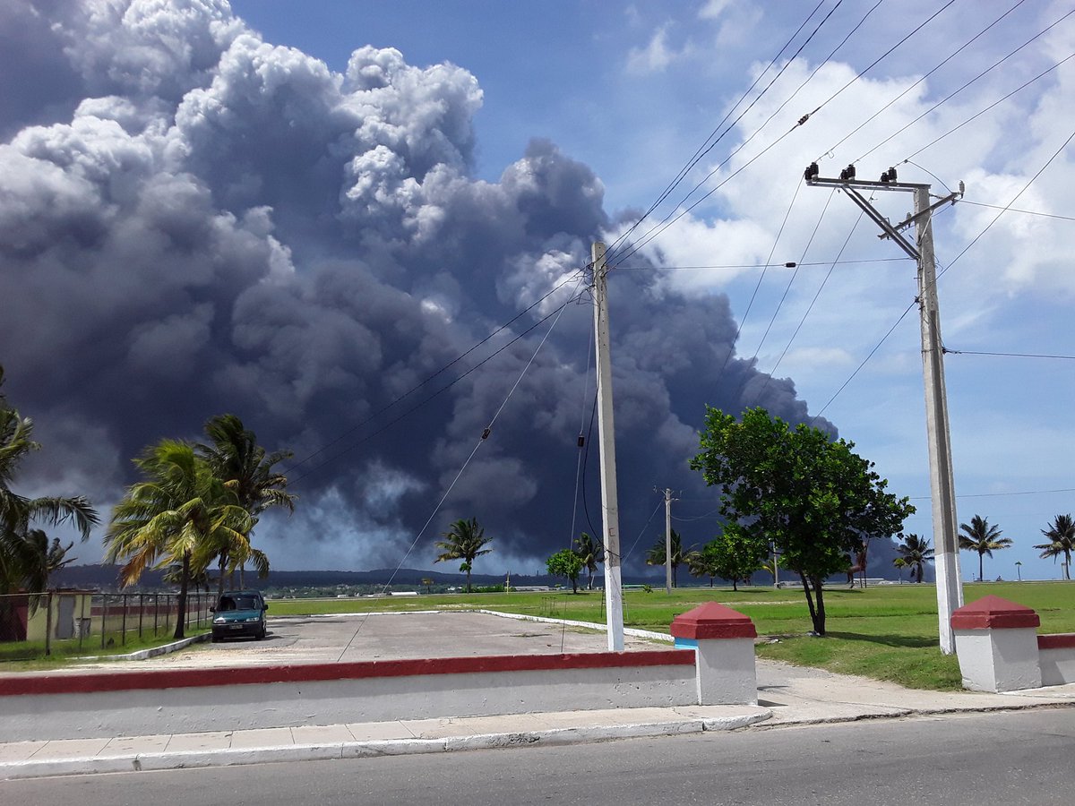 G19886420Garcia's tweet photo. Asi se ha mantenido la ciudad me #Matanzaa hoy. Todos luchamos desde nuestra trinchera. Es necesario soffocar el incendio y nuestros héroes con cascos mantas lo lograrán. #FuerzaMatanzas #CubaViveyVence #CubaNoEstaSola https://t.co/vjZCmWgSd1