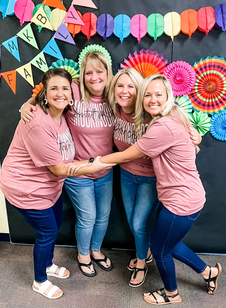 Love this team. ❤️<a href="/MKBMavs/">Mockingbird Elem</a> #CISDWorkingTogether
