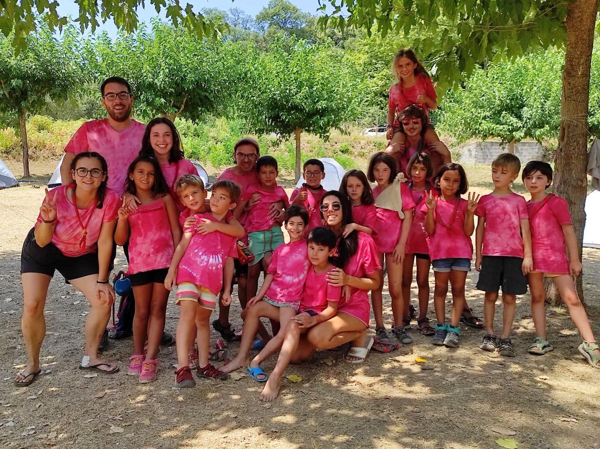 AEiGFlosiCalcat's tweet photo. [CiLl] Els #Castors i Llúdrigues ja han tornat de viure un munt d'aventures dels seus #Campaments a Maçanet de Cabrenys on ja han alliberat a l'Home riatller dels extraterrestres i ja torna a ser lliure!! 😜😎📸🌈🏕💙🦋🌟

#femcau #femescoltisme #arenysdemar #maresme #campes https://t.co/pcCQJl4z4L