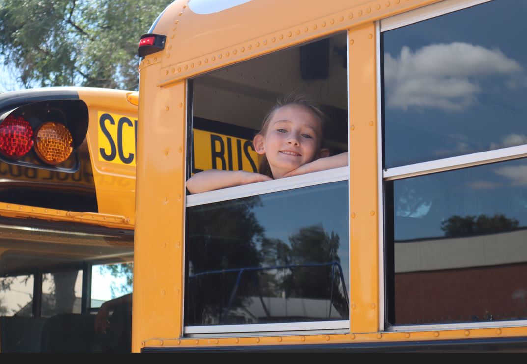 📓📚📝✅That's a wrap on the first day of school for 3rd, 4th, 6th, and 9th graders! #FFC8Family