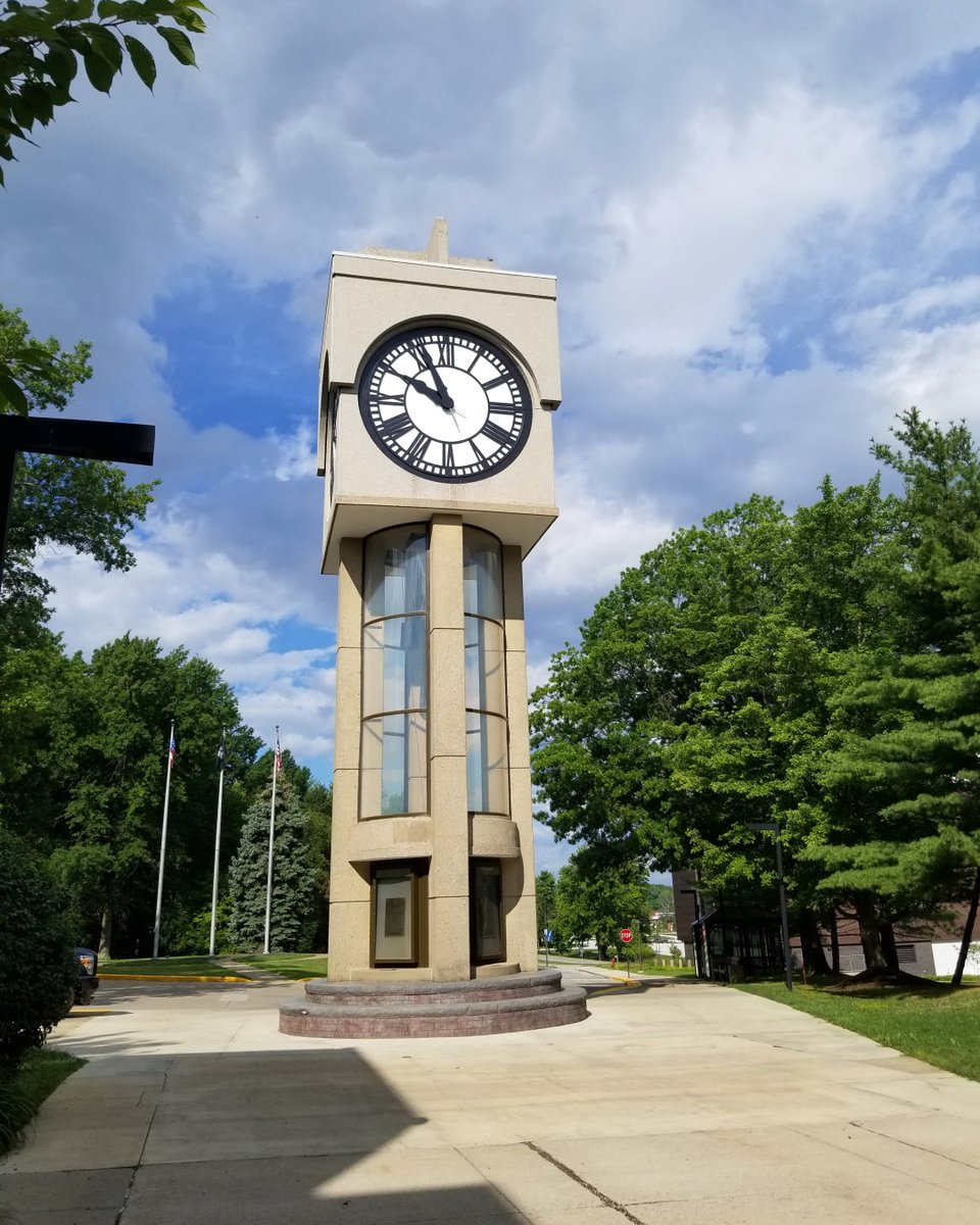 LCCBookstore's tweet photo. Bring on the blue skies or cloudy days with our new Navy Tie-Dye shirts from MV sport! Comfort and style at a price that can’t be beat.
.
#tiedye #collegebookstore #lccbookstore #collegelife #collegepride #tshirt #cloudydays #sunshine #photography #studentworker https://t.co/MQ3XI6V1DM