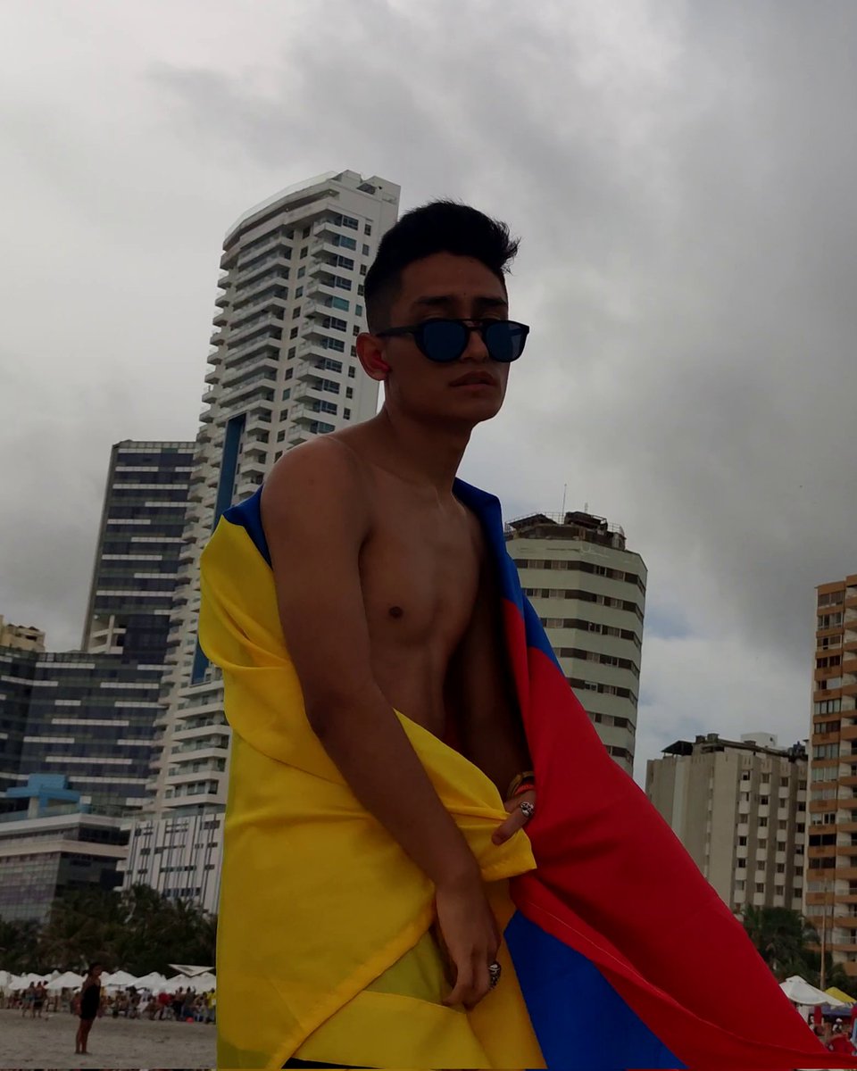 Alejandro_AT__'s tweet image. DÍA HISTORICO para mi CARRERA MUSICAL 🎵🎶🤯 Muchas Gracias! ⚠️ Mis primeras +100.000 Vistas en una Canción! 🙏 Prometo que no les fallare y que seguiré dando lo mejor de mi 🔥 CUMBIA COLOMBIANA 🇨🇴 08.08.2022 ‼️ #AlejandroAT #cumbiacolombiana #cumbiacolombiana❤