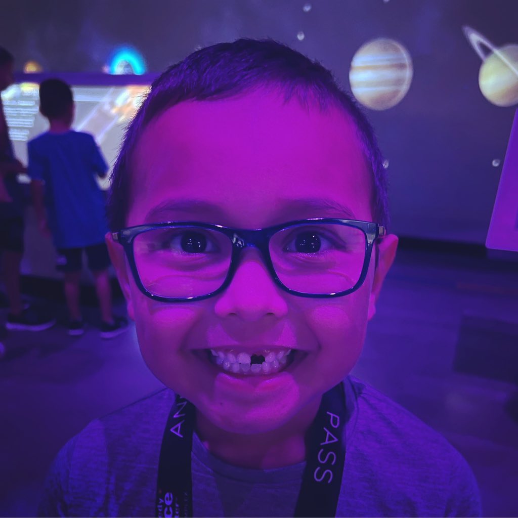 LifeInspired365's tweet image. 220/365 #fronttooth #livinginspired365 #photochallenge