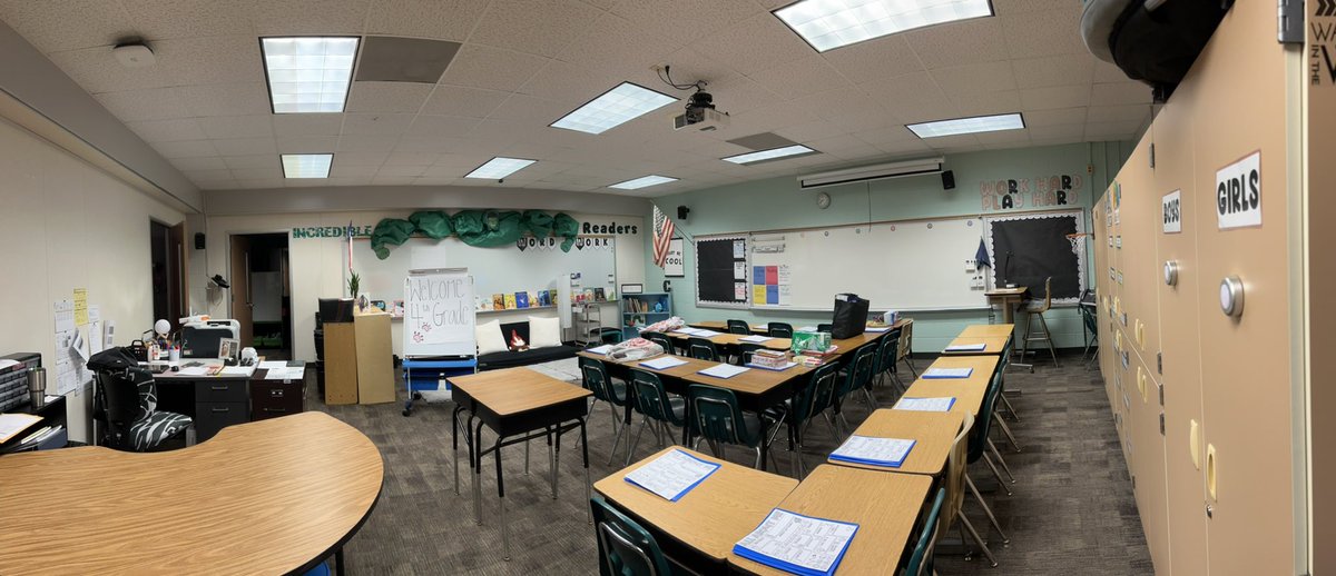 MsSchindler_PFE's tweet photo. Ready for some 4th graders to come and enjoy this space! I can’t wait to see all my friends tomorrow morning 😊🍎🐾🌟

Tips:
- Come with a jacket or sweater
- Bring water bottle &amp; snack (one snack in the morning and one in the afternoon)
- Bring supplies &amp; a happy face😁 https://t.co/cfvVvivu35